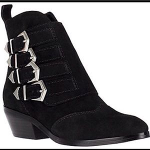 Steve Madden Mansfeld leather buckled booties size 8